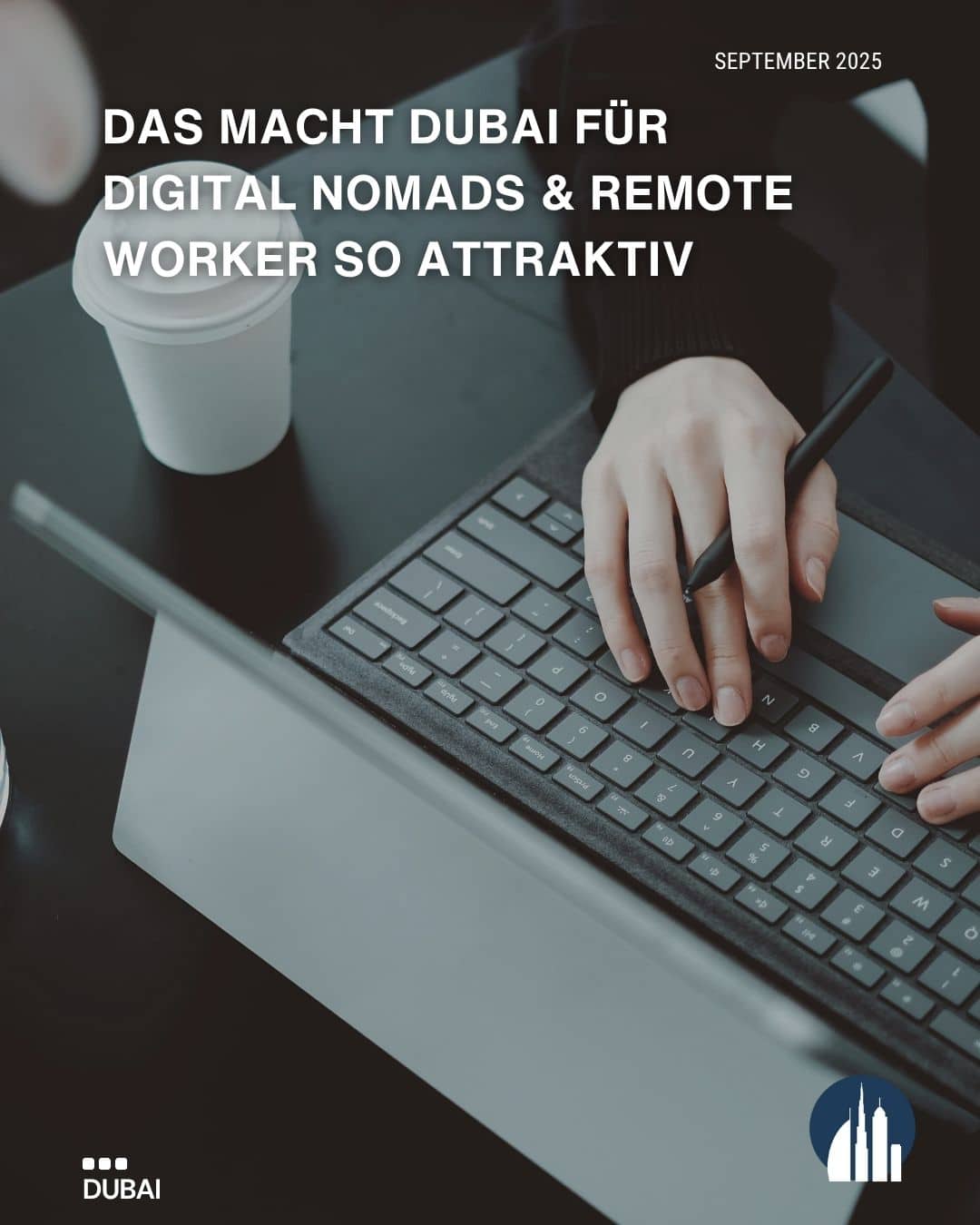Das Bild zeigt eine Person am Laptop, symbolisch für: Digital Nomads & Remote Worker